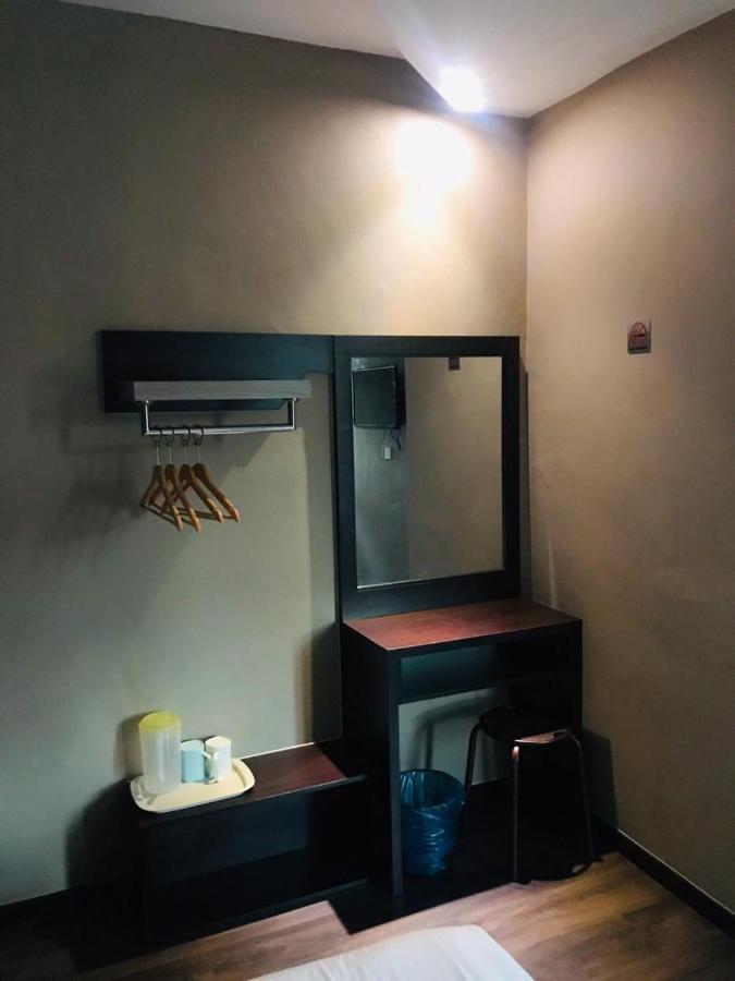Highway Times Inn Hotel Ипох Екстериор снимка
